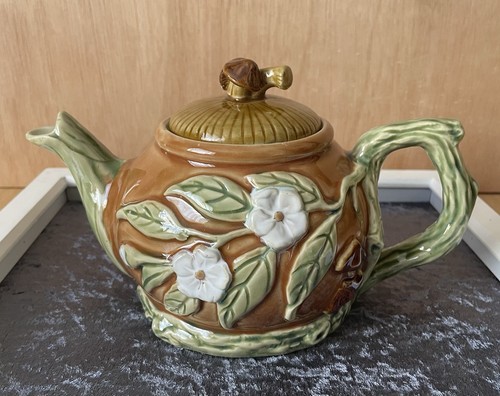 Nouveau majolica embossed - majolica,