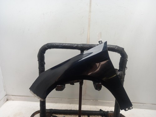 Ford focus left front wing - ford,