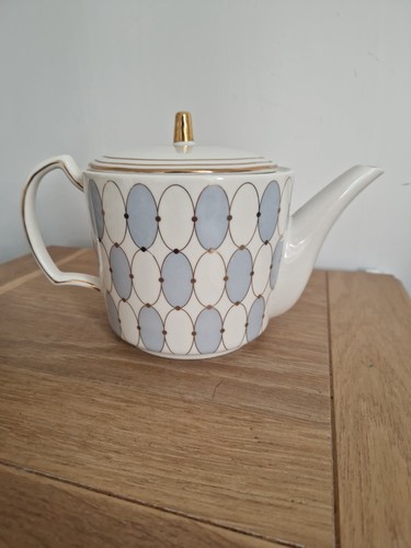Vintage ceramic teapot white - vintage, teapot,