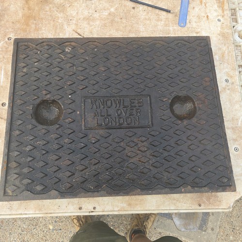Cast iron manhole - cover, 635mm