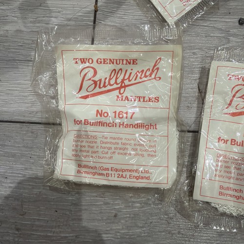 Genuine bullfinch 1617 - genuine,
