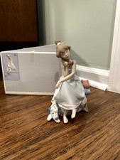 LLADRO "CHIT CHAT GIRL ON