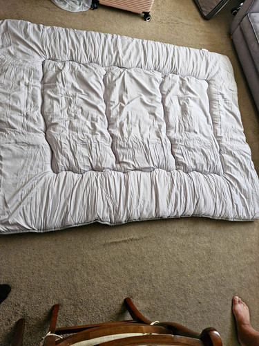 Japanese floor sleeping