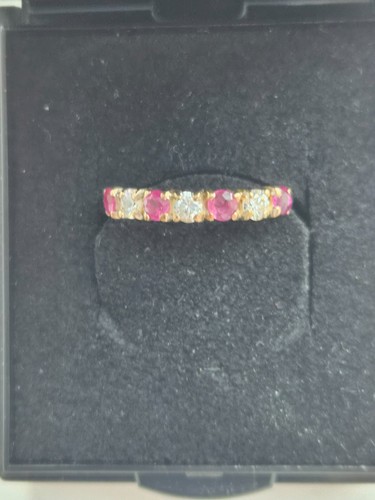 9ct yellow gold half eternity - 9ct,