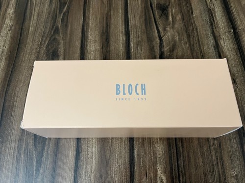 Bloch tan jazz shoes size - tan,