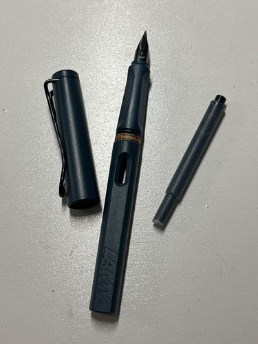 Lamy safari fountain pen - lamy,