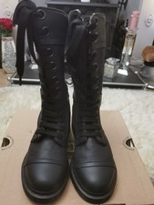 Dr Martens Triumph Boots UK 4