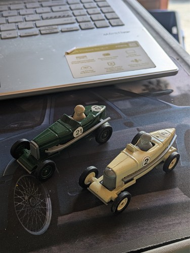Lledo diecast models green - 2,