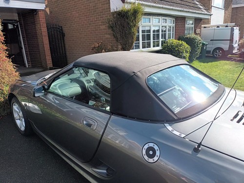 Mgf cabriolet hood fitted - cabriolet,