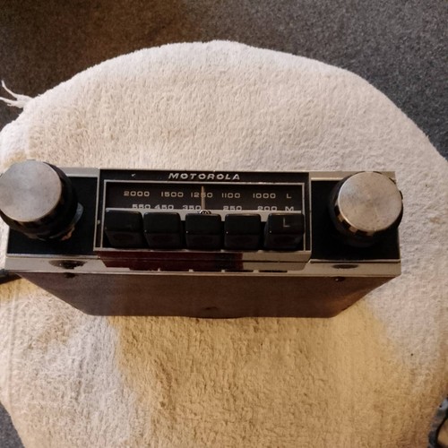 Motorola model 114 - motorola, button