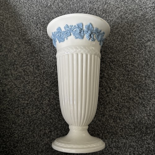 Wedgwood queensware trumpet - queensware,