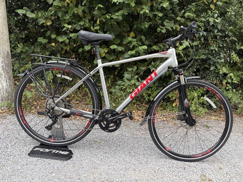 Giant roam hybrid bike - giant,