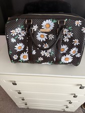 Beautiful River Island