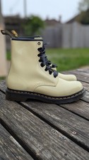 Dr. Martens 1460 Pale Olive