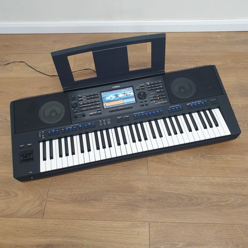 Yamaha psr sx900 keyboard - yamaha,