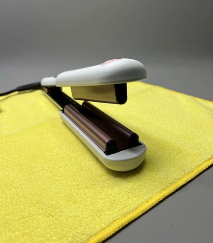 Hair crimper triple - hair, barrel