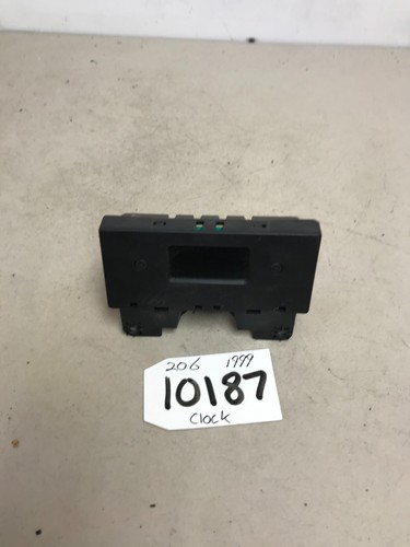 Peugeot 206 1999 - dash, time