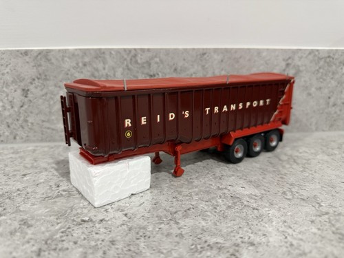 Corgi tri axle bulk - bulk, tipper