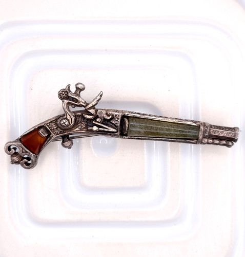 Vintage flintlock pistol - flintlock,