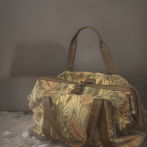 True vintage floral tapestry - vintage,