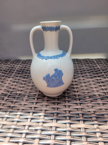 Vintage wedgwood white blue - vintage,