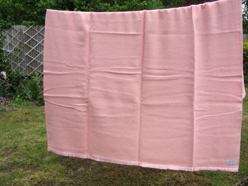 Pink wool blanket dormy one - ,