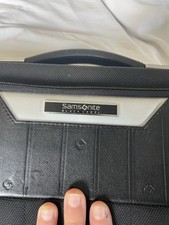 Samsonite Black Label Tri-fold