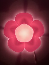 IKEA Flower Wall Lamp Upplyst