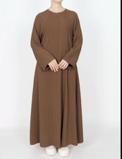 Elegant Pleated Zipper Abaya