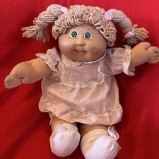 Cabbage Patch Kids girl blonde