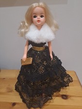 Pedigree Sindy  Royal Occassion 1984 Doll  Including Stand