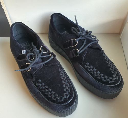 Black velvet viva - t.u.k.,