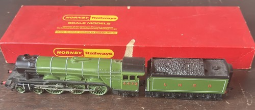 Hornby flying scotsman train - flying,