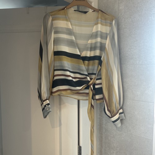 Beautiful zara top never worn - top,