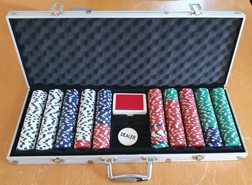 Poker set with 500 chips - 500, chips,