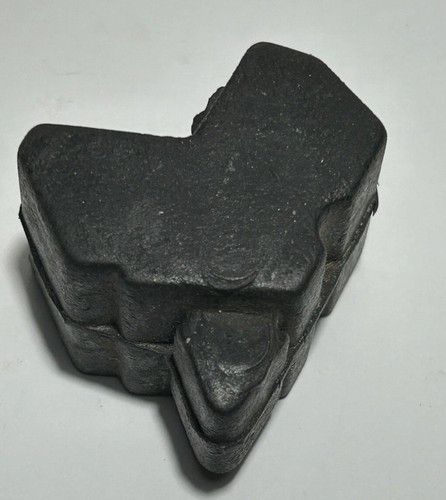 Bonnet rubber wing mount - rubber,