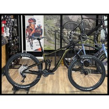 Giant Reign 29 2 Black and