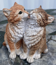 Country Artists Sitting