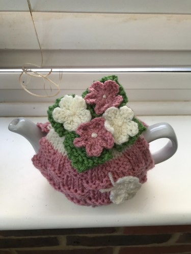 Hand knitted basket weave - basket, tea