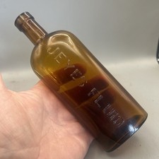 NICE AMBER BROWN VICTORIAN /