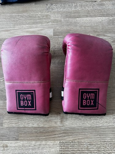 Kids size boxing gloves - size,