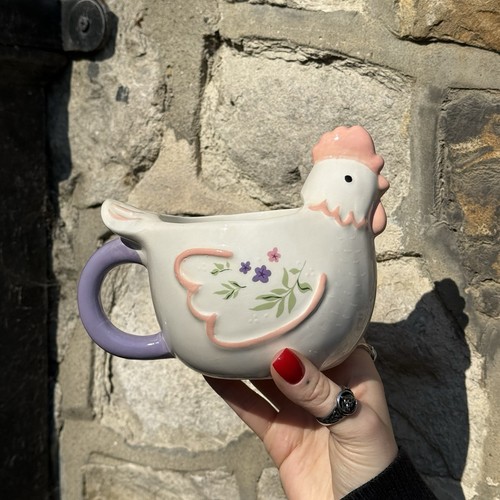 Cute floral chicken cottage - floral,