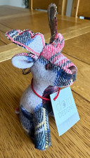 Dora Designs, Plaid Stag Key