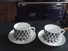 2  Cashmere Putting on the