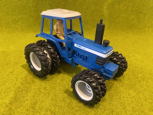 Britains ford tractor - britains, tw