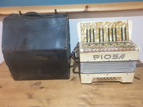 Riosa italian piano - piano, accordion