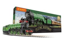 Hornby R1255M The Flying Scotsman Train Set - Latest Version OO Scale 3 Coaches