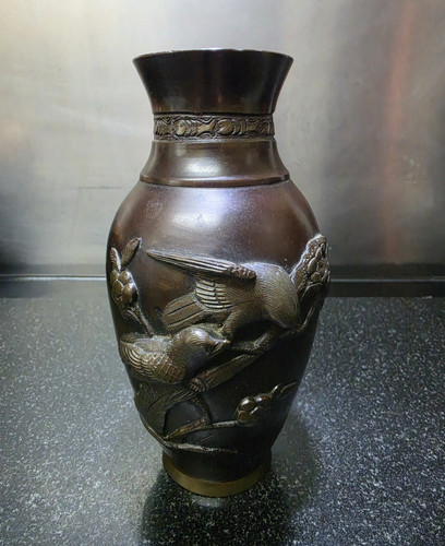Japanese bronze metal vase - bronze,