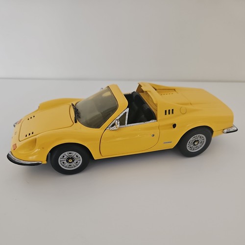 Hotwheels ferrari dino 246 - ferrari,