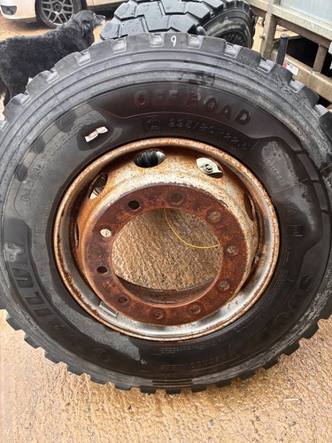 Trucks lorry tyres - lorry, 295